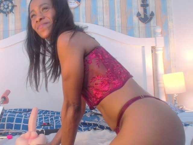 AlikaAdul live cam on BongaCams