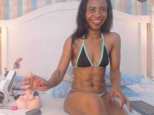 AlikaAdul, en vivo ahora en BongaCams