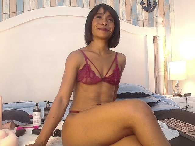 AlikaAdul live cam on BongaCams