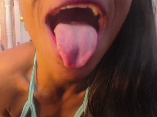 AlikaAdul live cam on BongaCams