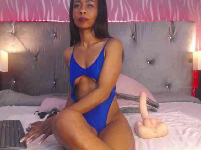 AlikaAdul webcam