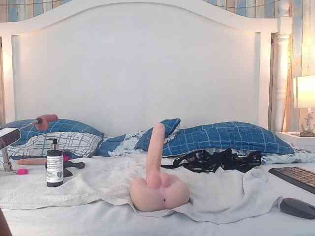 AlikaAdul webcam