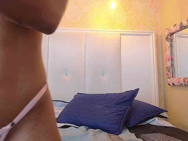 AlikaAdul webcam