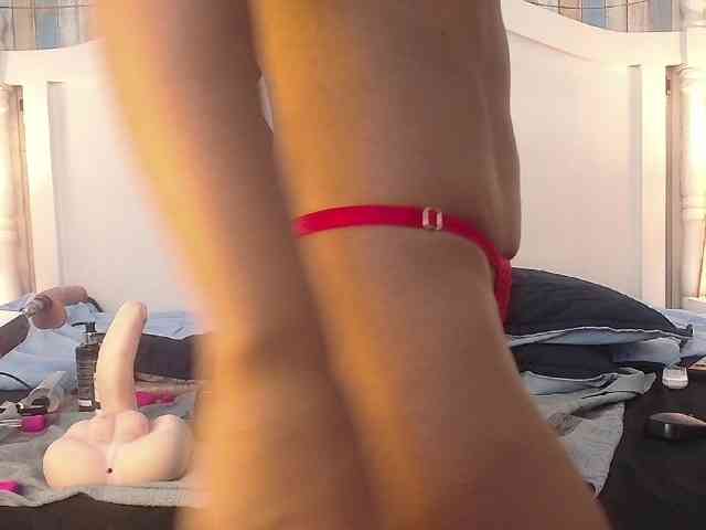 AlikaAdul webcam