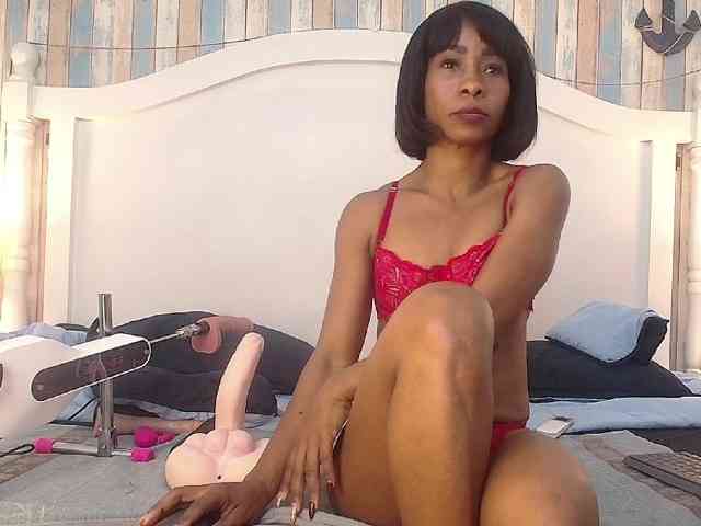 AlikaAdul webcam