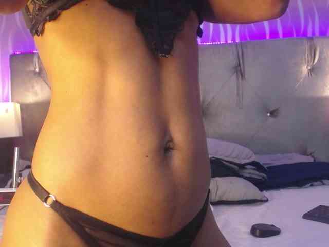 AlikaAdul webcam