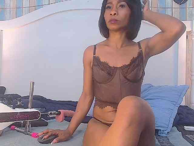 Modelo: AlikaAdul