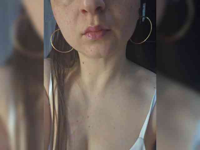 1LexXxMyY webcam