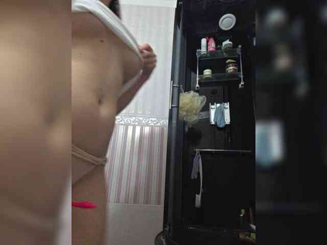 1LexXxMyY webcam