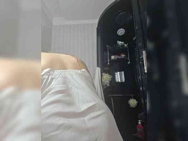 1LexXxMyY webcam