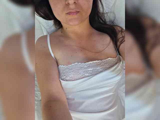 1LexXxMyY webcam