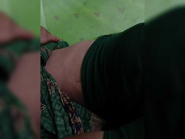 YourAadhya live cam on BongaCams