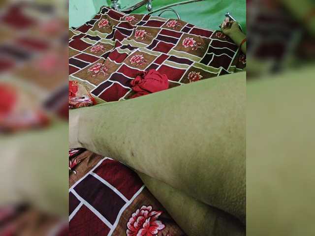YourAadhya live cam on BongaCams