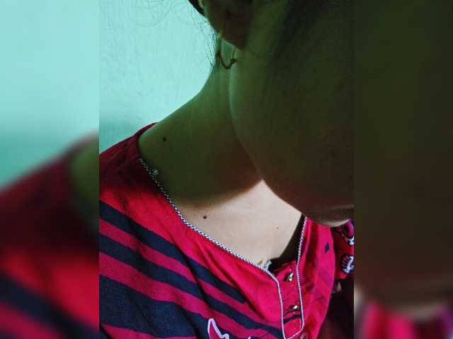 YourAadhya live cam on BongaCams