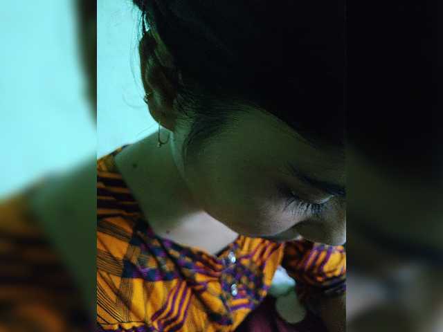 YourAadhya live cam on BongaCams