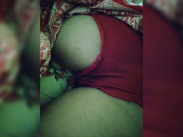 YourAadhya live cam on BongaCams