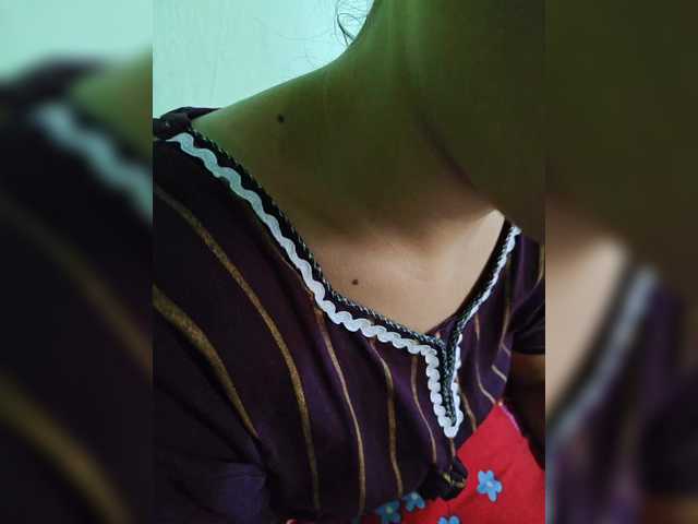 YourAadhya live cam on BongaCams