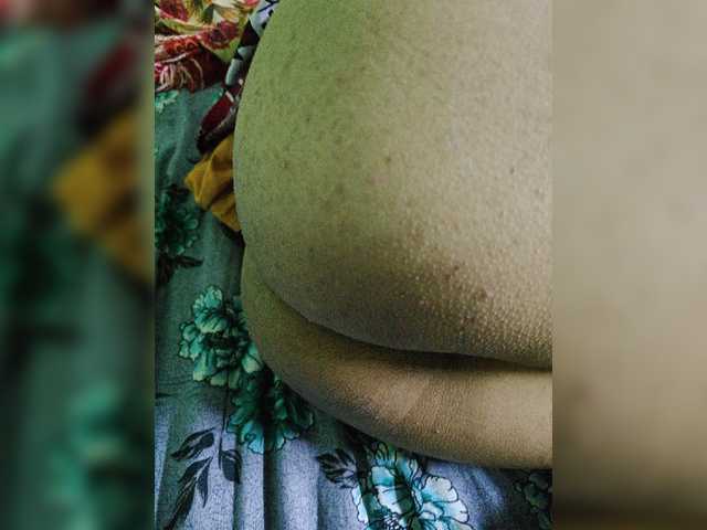 YourAadhya live cam on BongaCams