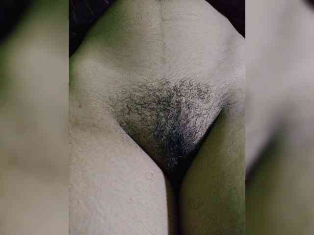 AadhyaLove webcam