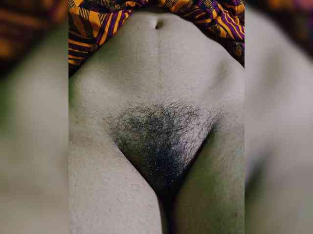 AadhyaLove webcam