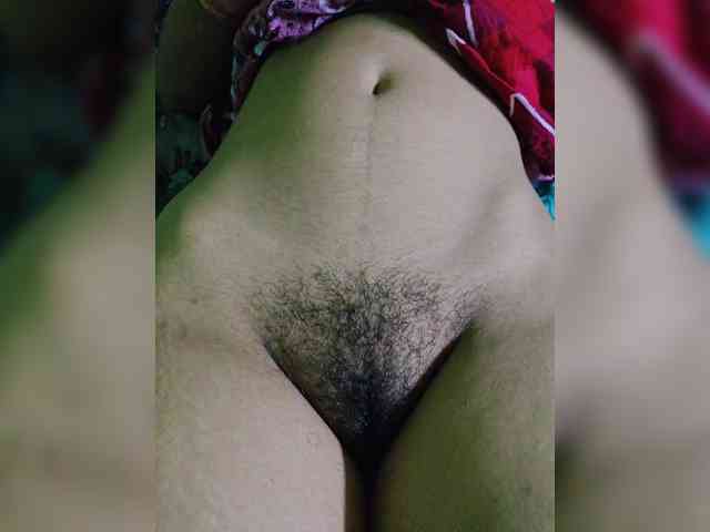 AadhyaLove webcam
