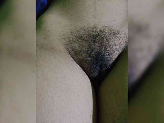 AadhyaLove webcam