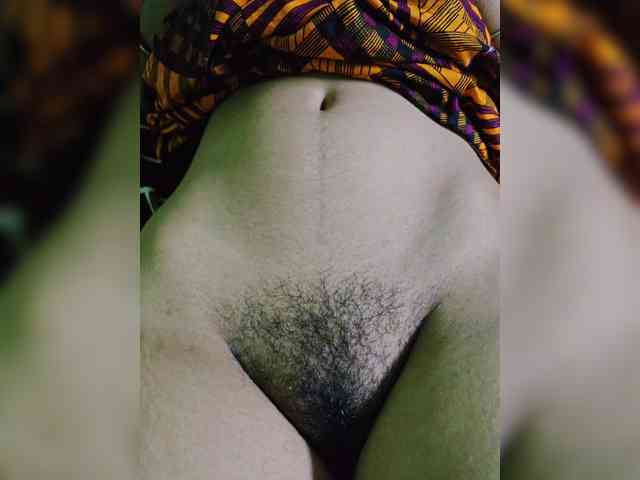 AadhyaLove webcam