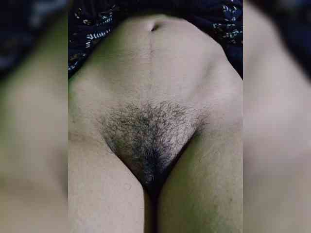 AadhyaLove webcam