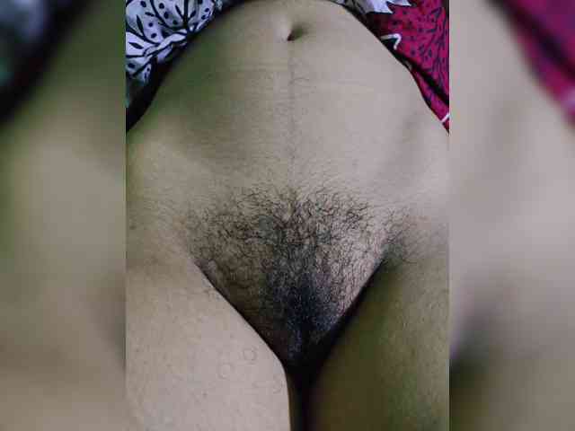 AadhyaLove webcam