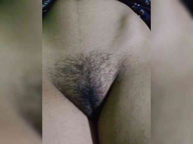 AadhyaLove webcam
