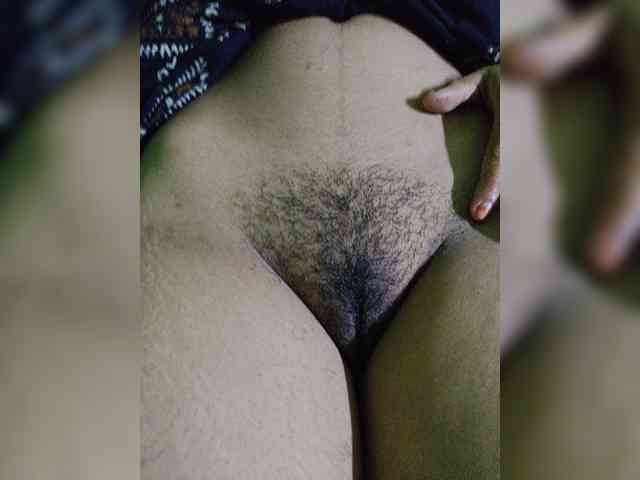 AadhyaLove webcam
