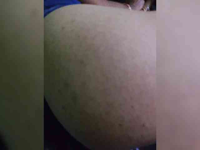 AadhyaLove webcam