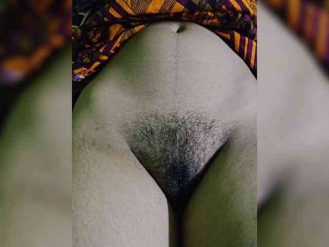 AadhyaLove webcam