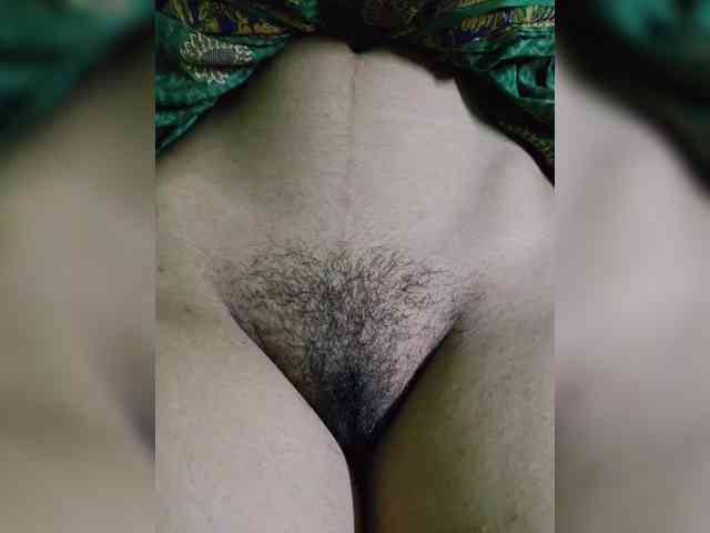 AadhyaLove webcam