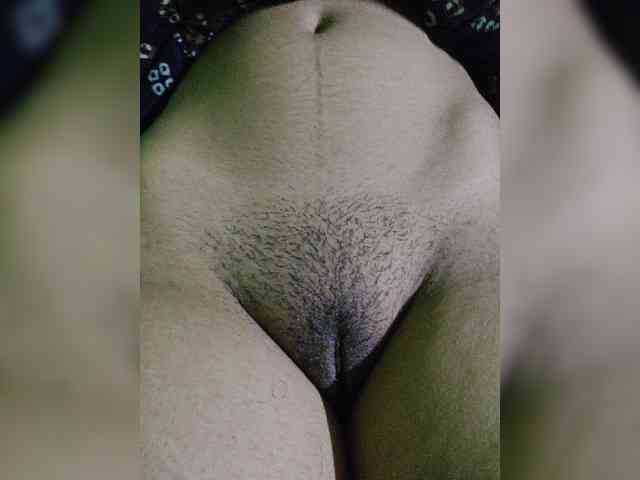 AadhyaLove webcam