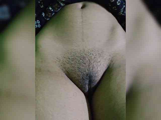 AadhyaLove webcam