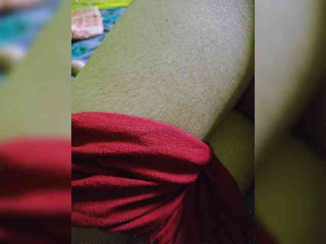 AadhyaLove webcam