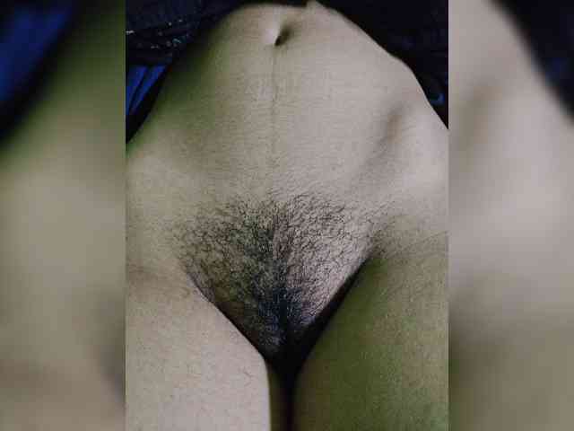 AadhyaLove webcam