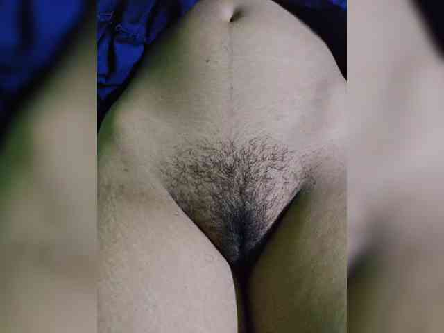 Aadhyalove's cam show statistics and live stream
