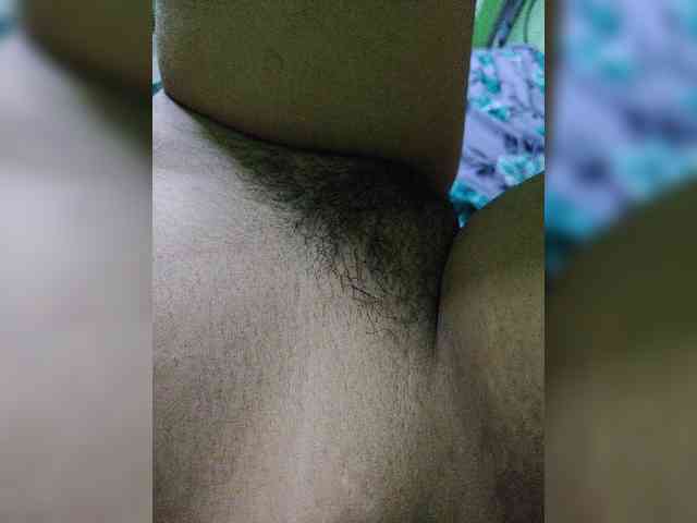 AadhyaLove webcam