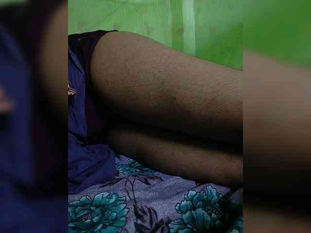 AadhyaLove webcam