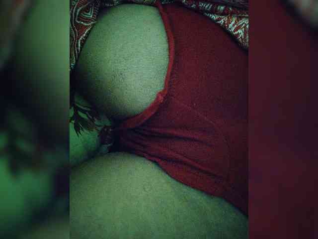 AadhyaLove webcam