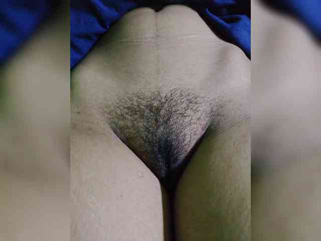 AadhyaLove webcam