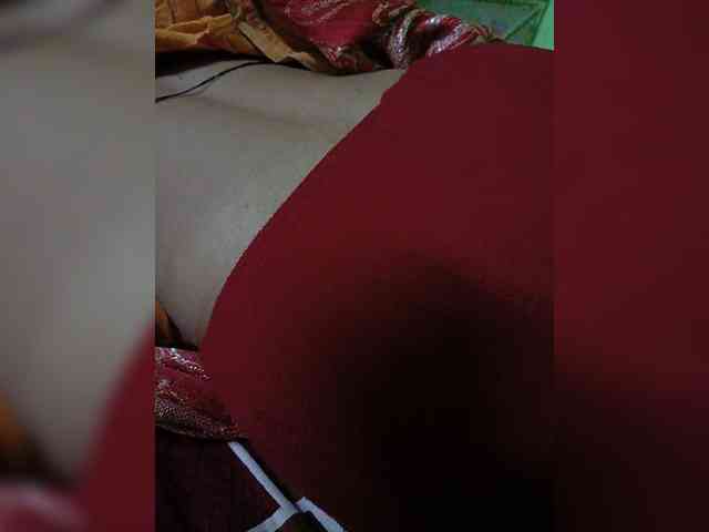 AadhyaLove webcam