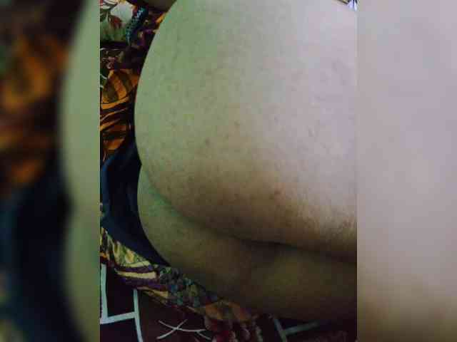 AadhyaLove webcam