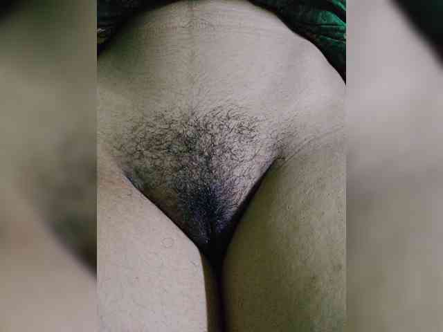 AadhyaLove webcam