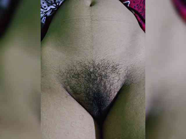AadhyaLove webcam