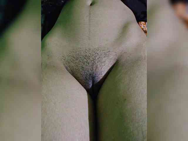 AadhyaLove webcam