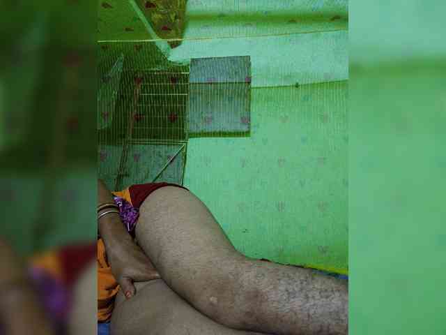 AadhyaLove webcam