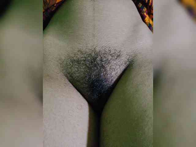 AadhyaLove webcam